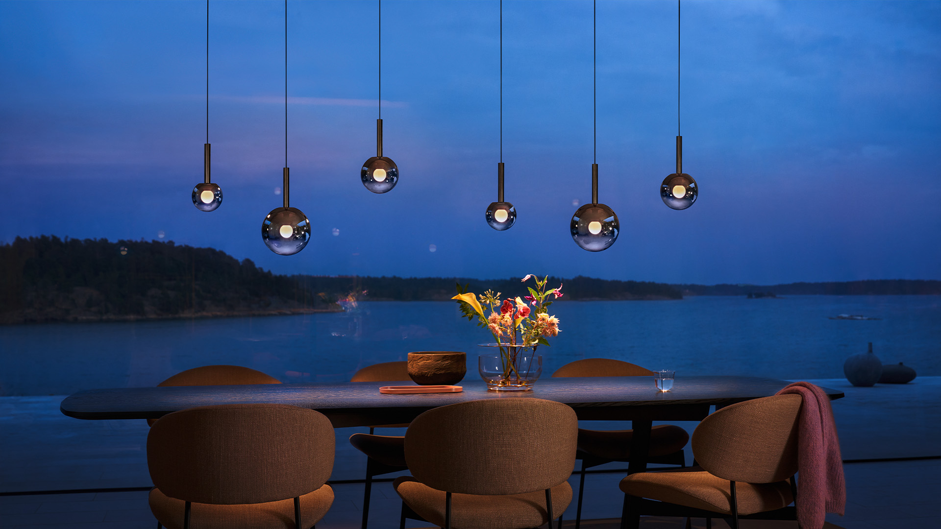 Klobudden Luna sospeso