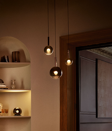 Luna sospeso application campaign 01