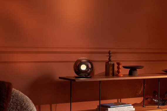 Occhio Luna basso table luminaire in warm surrounding