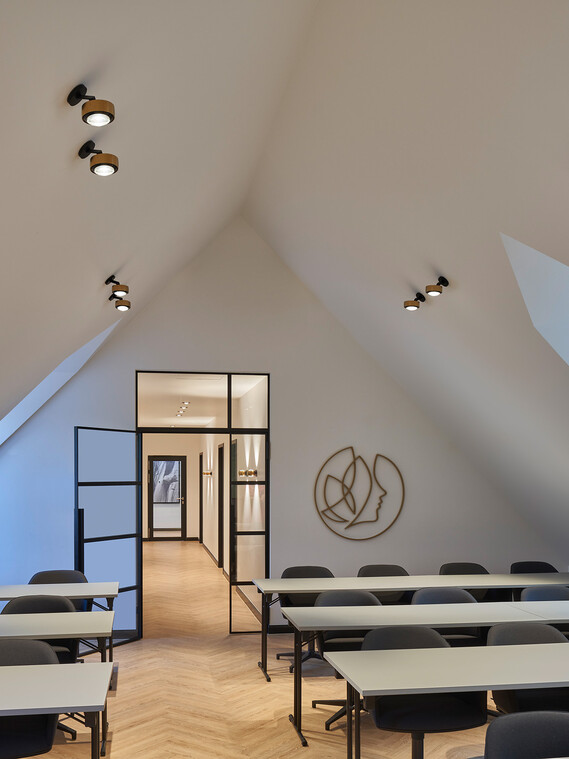 Praxisklinik Ulmenhof Hamburg Fortbildungsraum Dachgeschoss Piú alto 3d