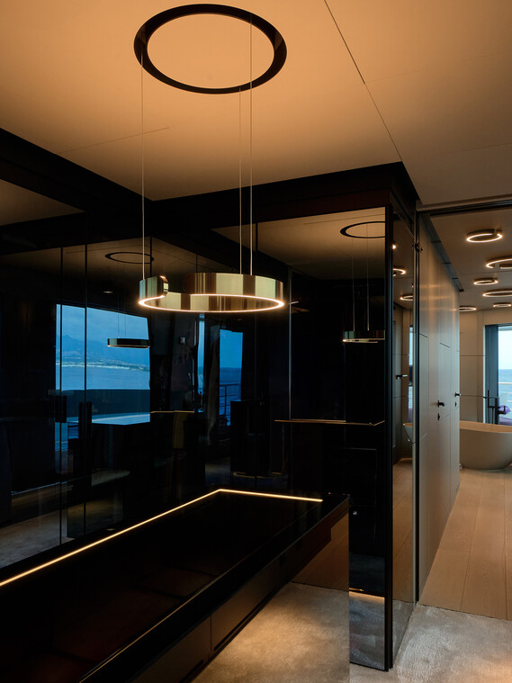 Maverick Mito cosmo bronze.jpg