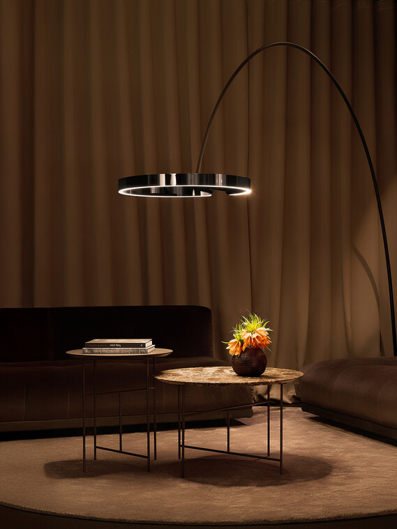 Occhio Mito largo floor luminaire in living room environment