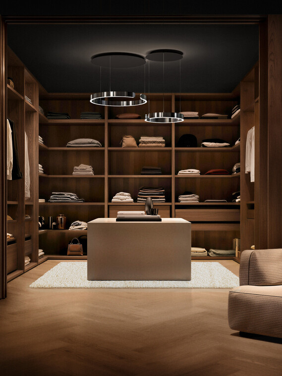 Pendelleuchte Mito sospeso im Ankleidezimmer