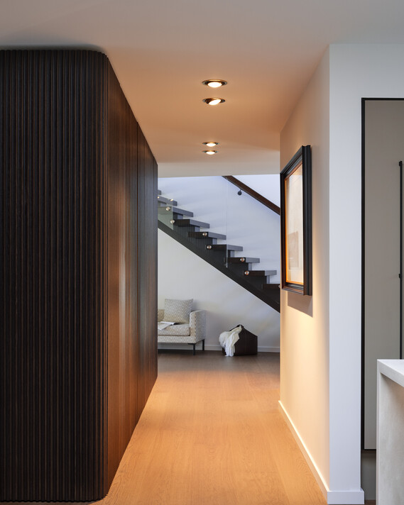 Drei Più Strahler im Flur