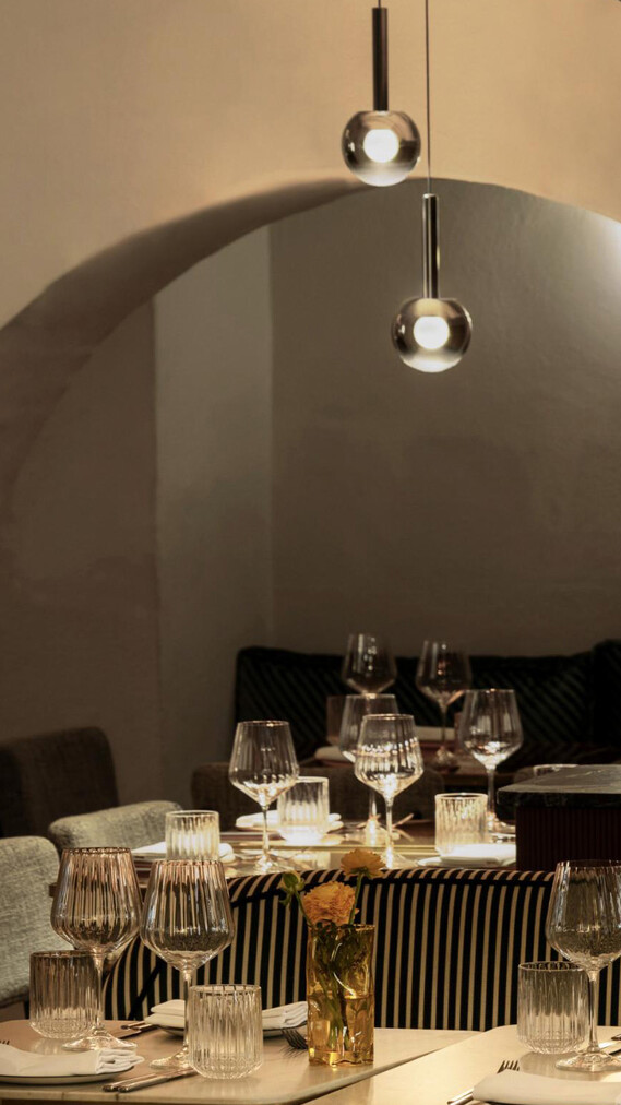 Luna scura und sospeso in der Schreiberei