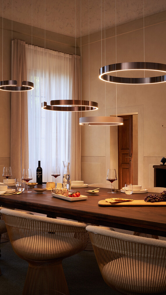 Occhio mito sospeso Designleuchten über Esstisch